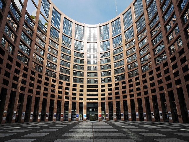 Understanding the Challenges of Doing Business in Europe: A Practical Guide
