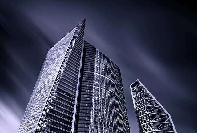 When expanding internationally, the choice between setting up a subsidiary or a branch can significantly impact your business. In this article, we’ll explore the key distinctions between subsidiary vs branch to help you make the best decision for your business expansion.